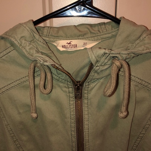 Women’s Utility Jacket - Picture 3 of 3